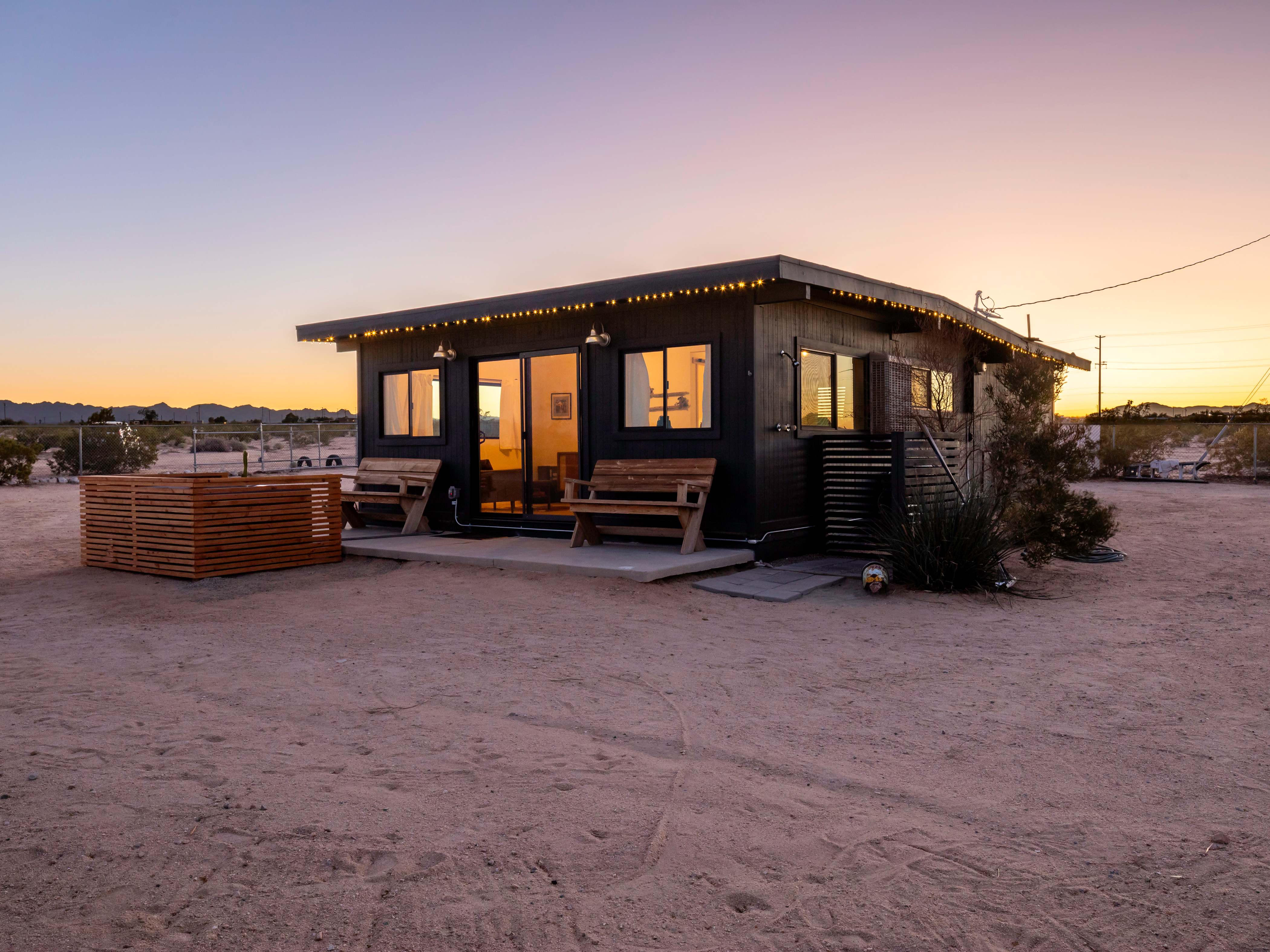 JOSHUA TREE RETREAT
